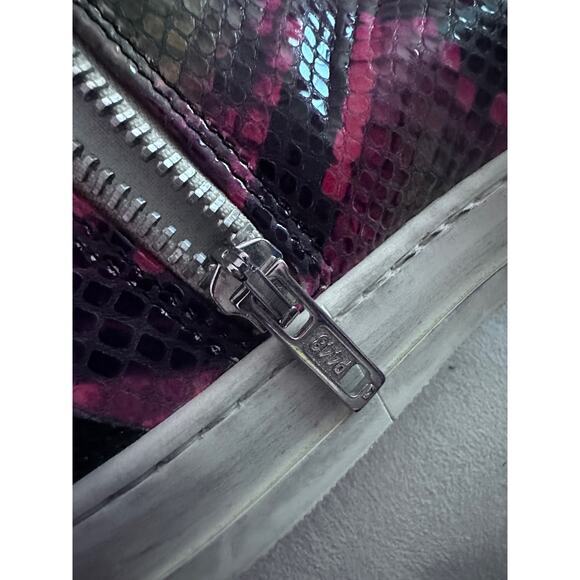 P448‎ Women's 36 High Top Skater Sneakers red black Snakeskin Python Print - Picture 10 of 13